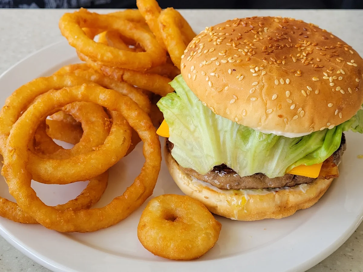 Gramas Hamburger with Onion Rings