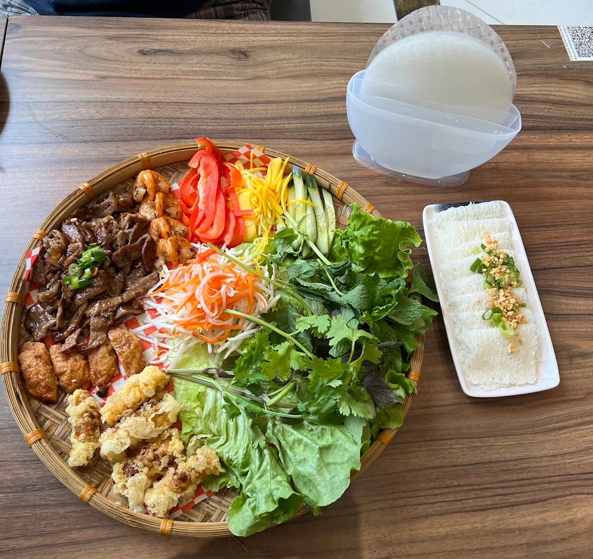 Spring Roll with Vermicelli