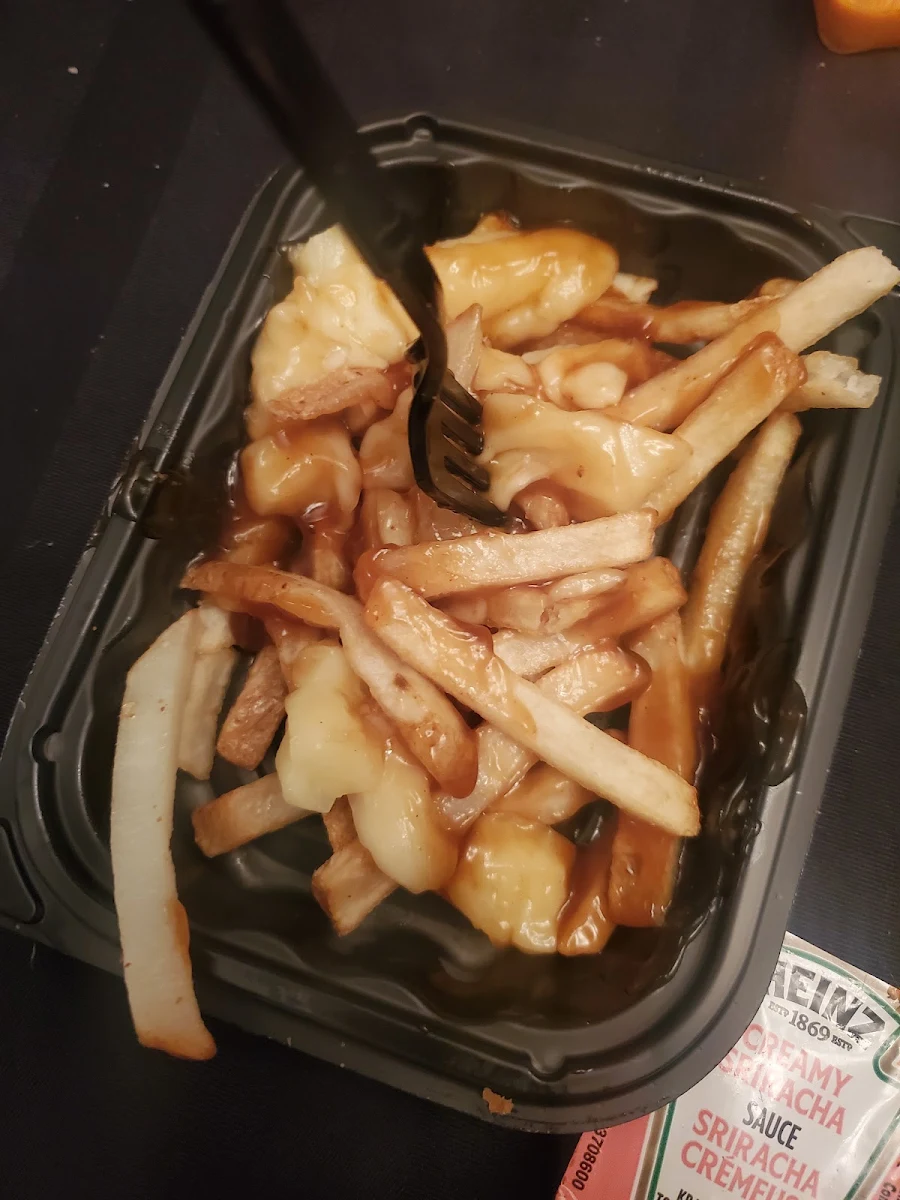 Small Poutine Cals 330