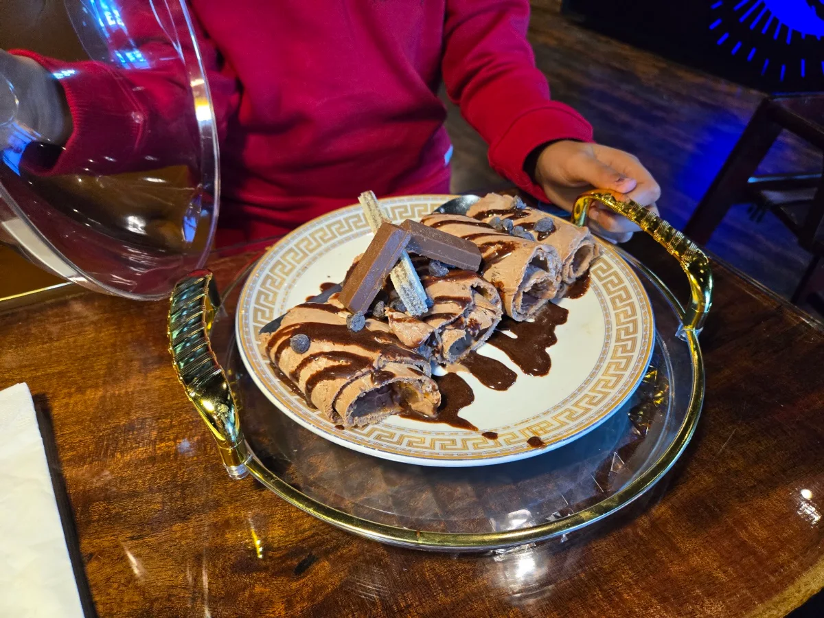 Rolled Kit Kat Iced Cream