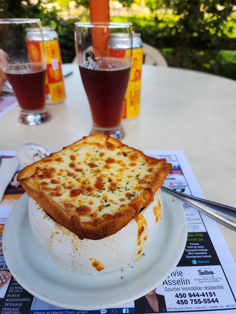 Soupe À l'oignon Gratinée