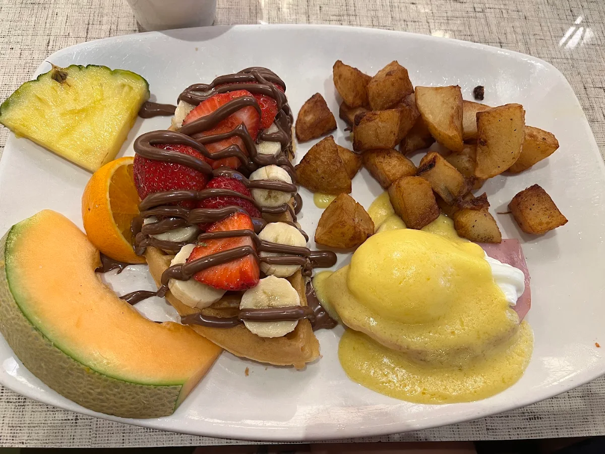 Eggs Benedict Montreal