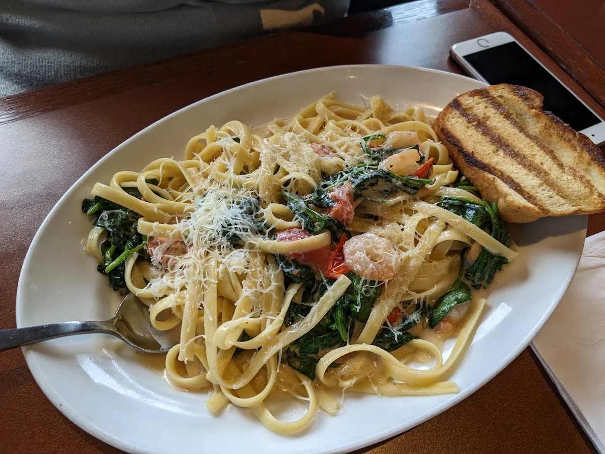 Fettuccine Alfredo with Shrimp
