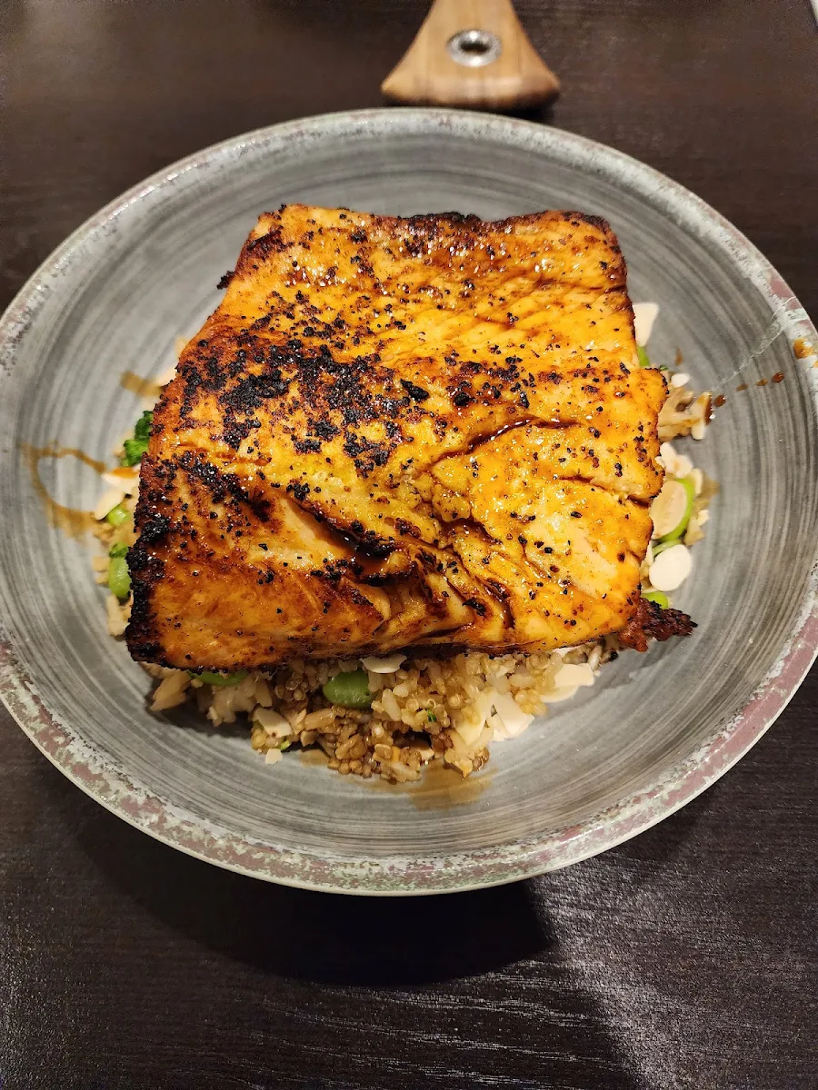 Sesame-Ginger Salmon Bowl