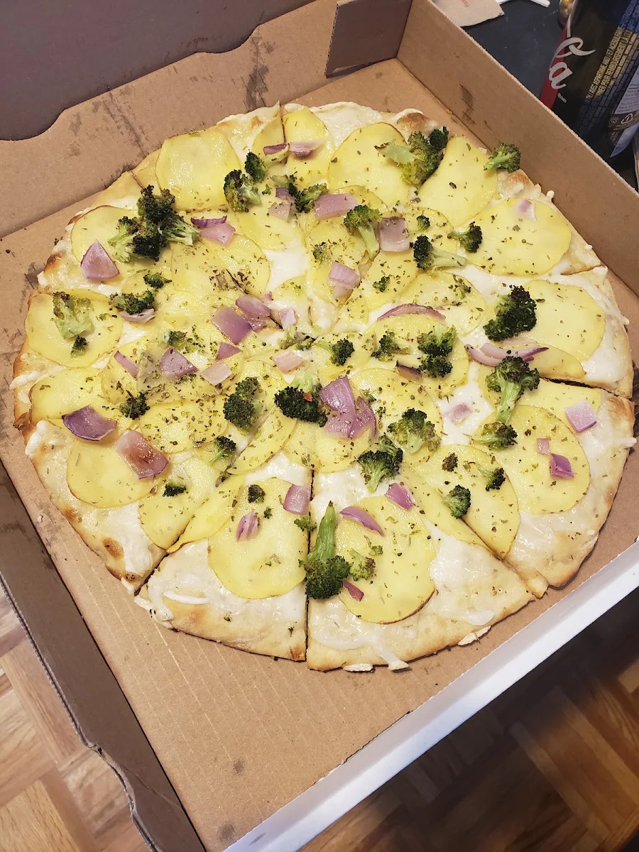 Fredo with Vegan Cheese Onions Garlic Broccoli