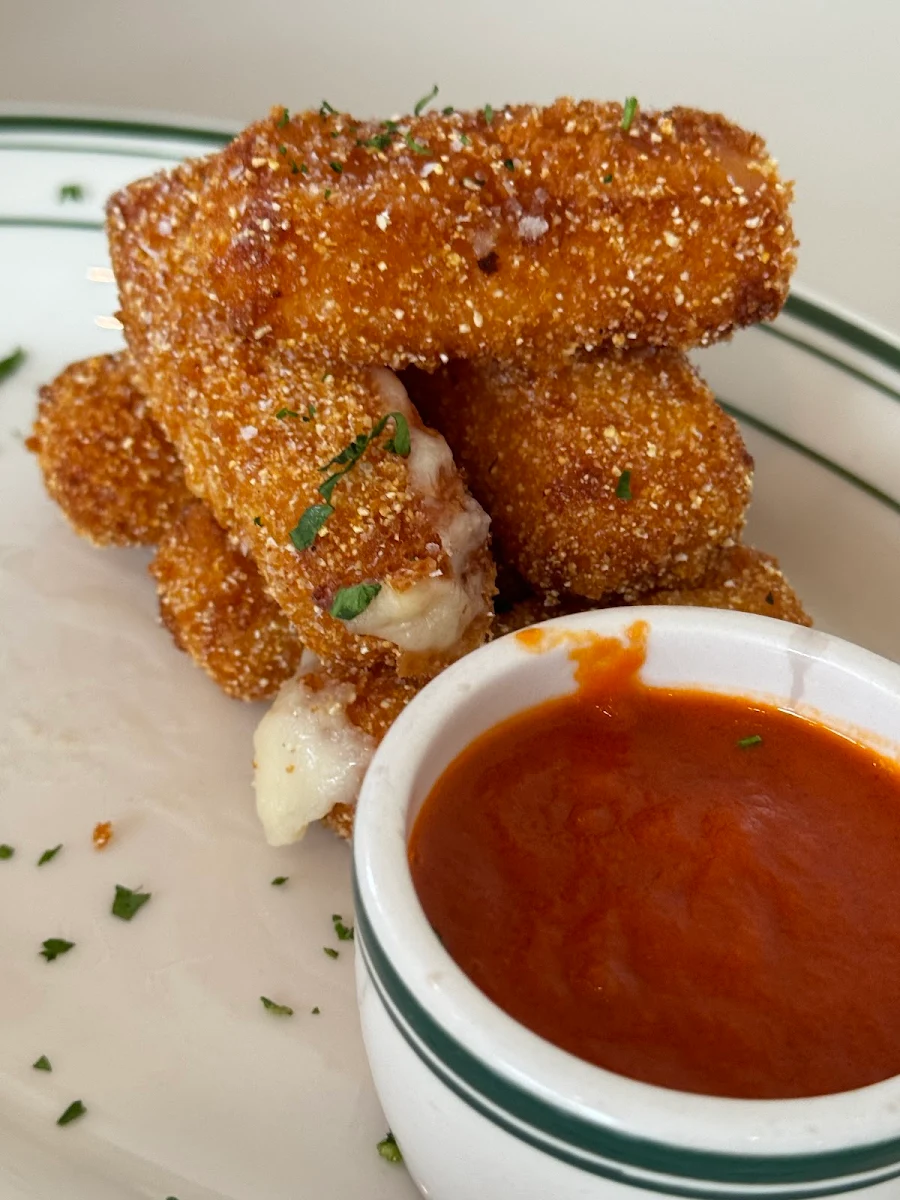 Mozzarella Sticks Vegan with Sugo
