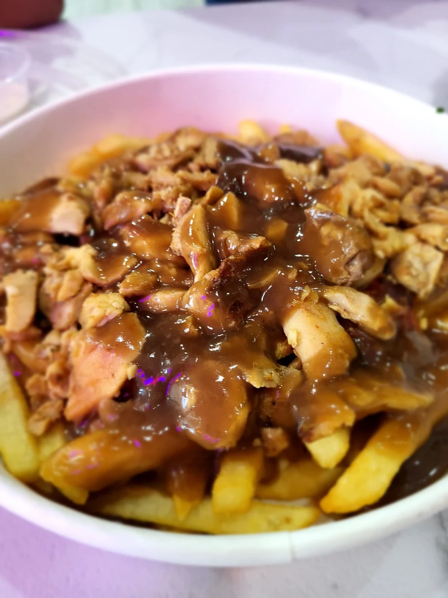 Poutine, Tahini's Shawarma