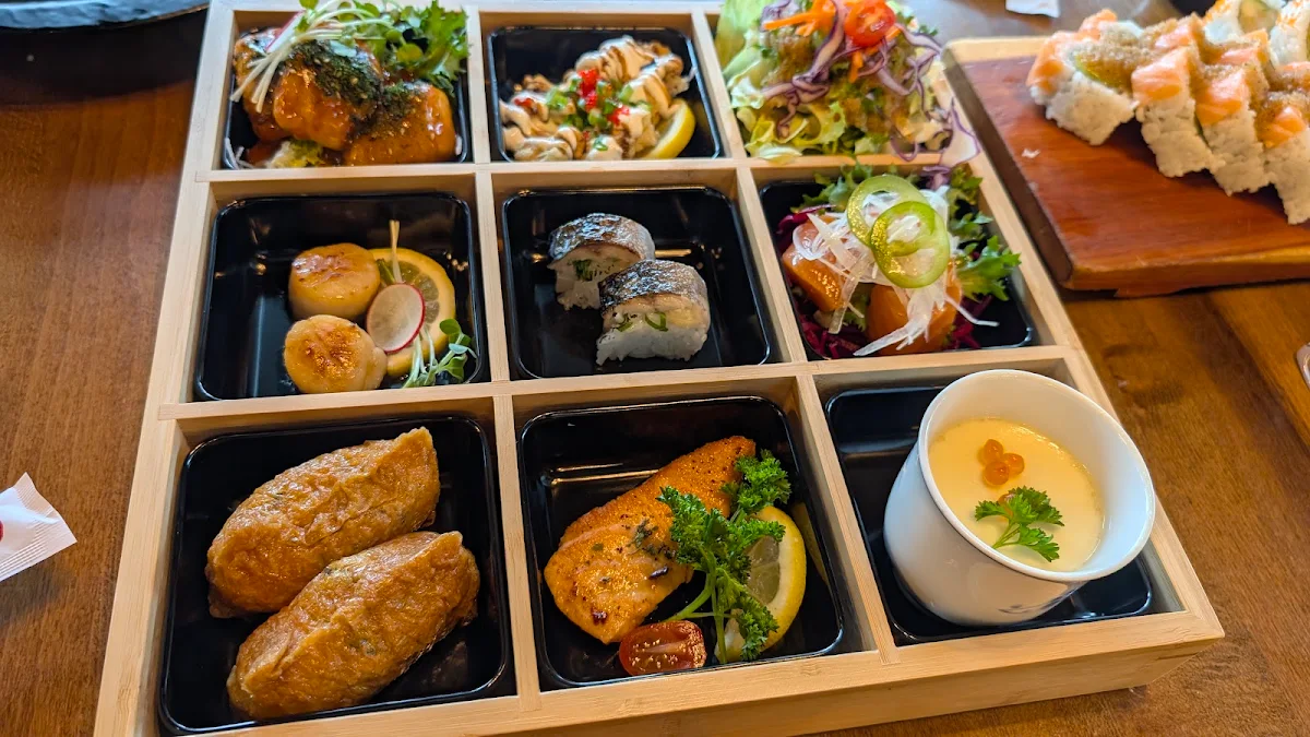 Mura Bento Box