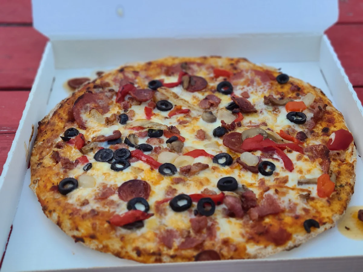 Deluxe Pizza