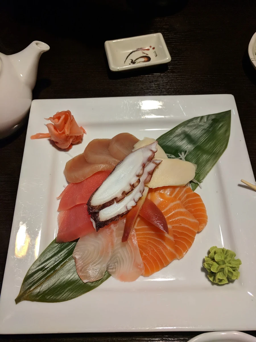 Assorted Sashimi 12 pcs