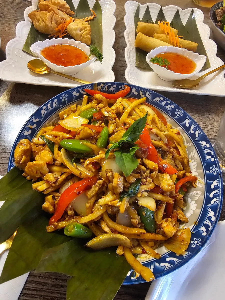 Pad Ped Stir Fry