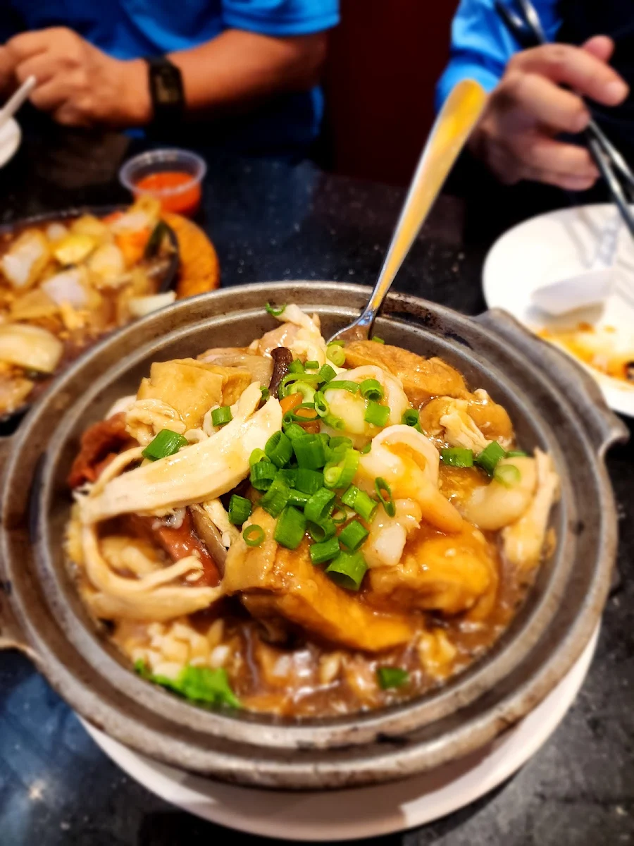 Garoupa & Fried Bean Curd in Hot Pot