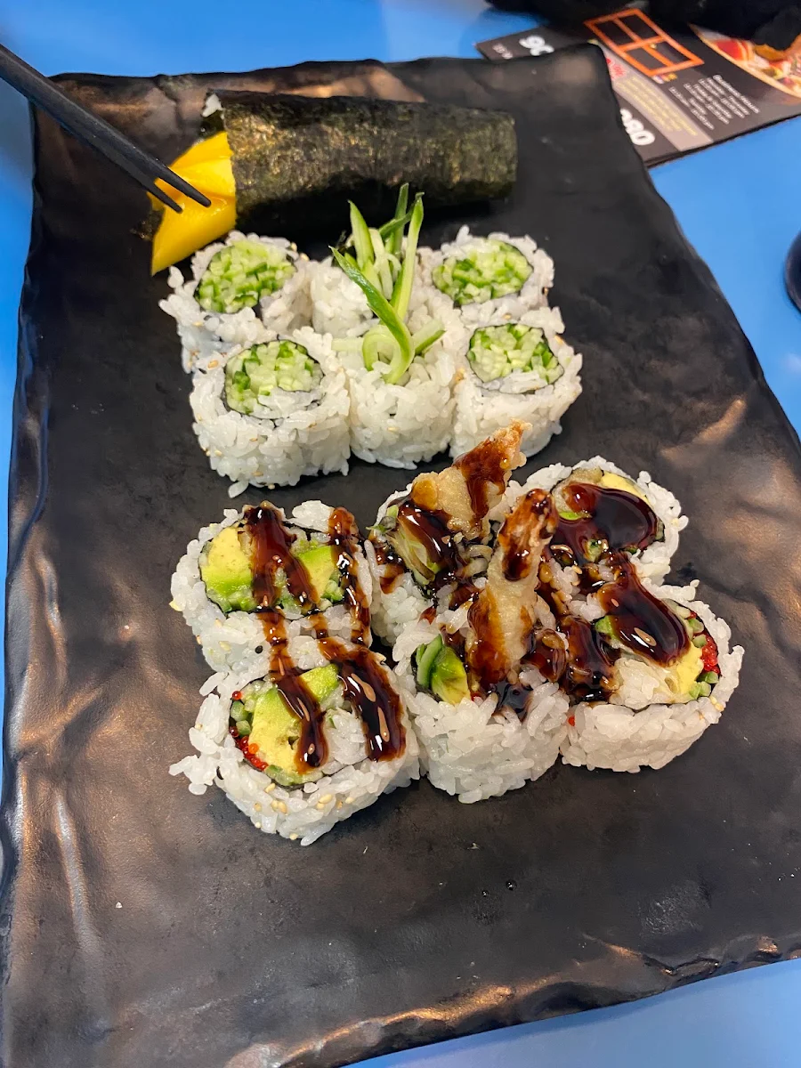 Black Dragon Roll