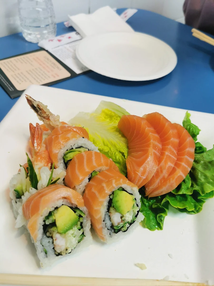 Salmon Lover Roll 8