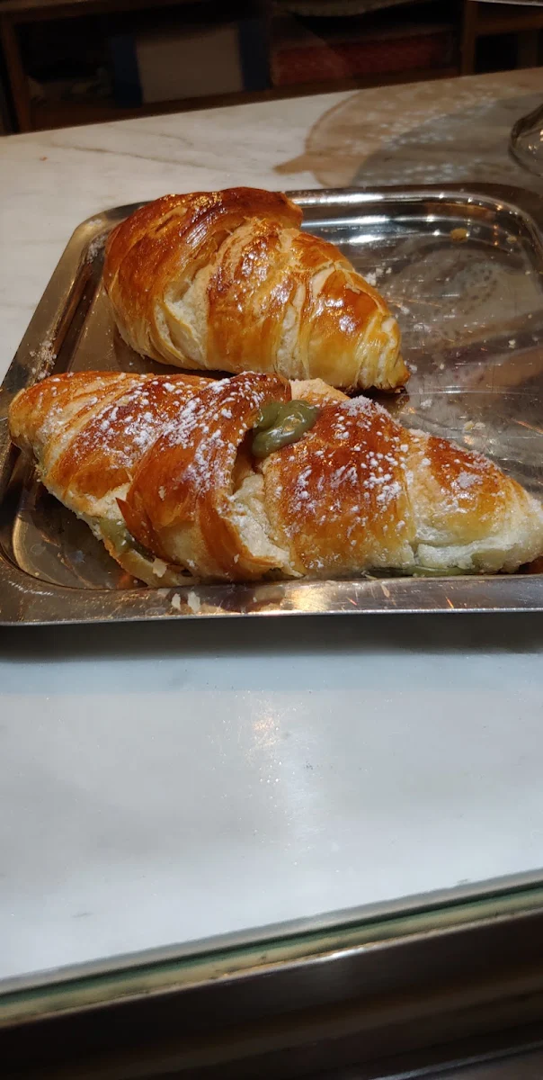 Pistachio Croissant