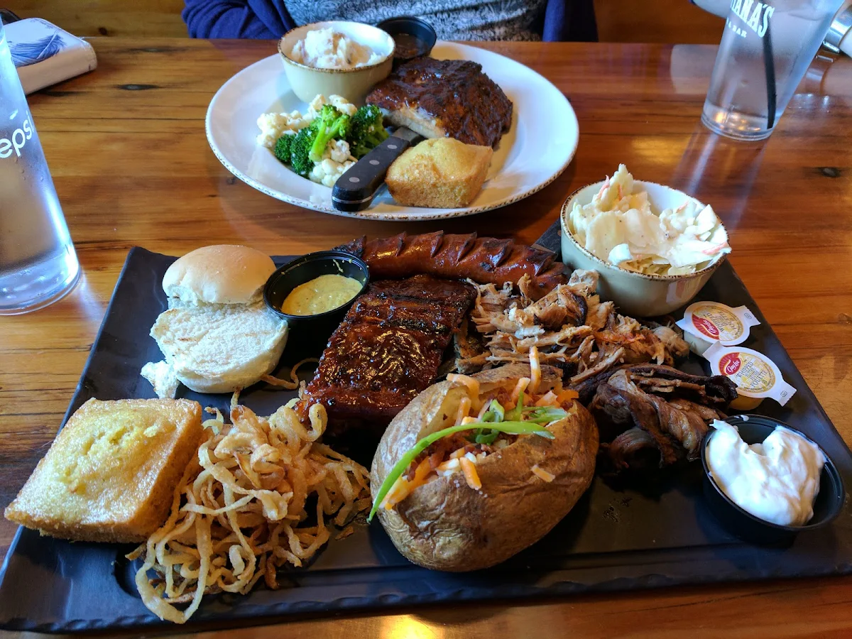 BBQ Sampler Platter