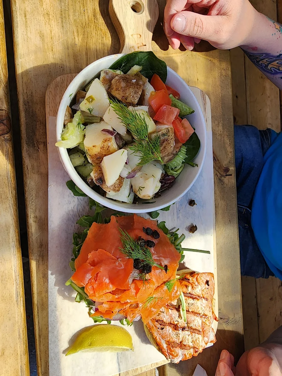 Salmon Burger