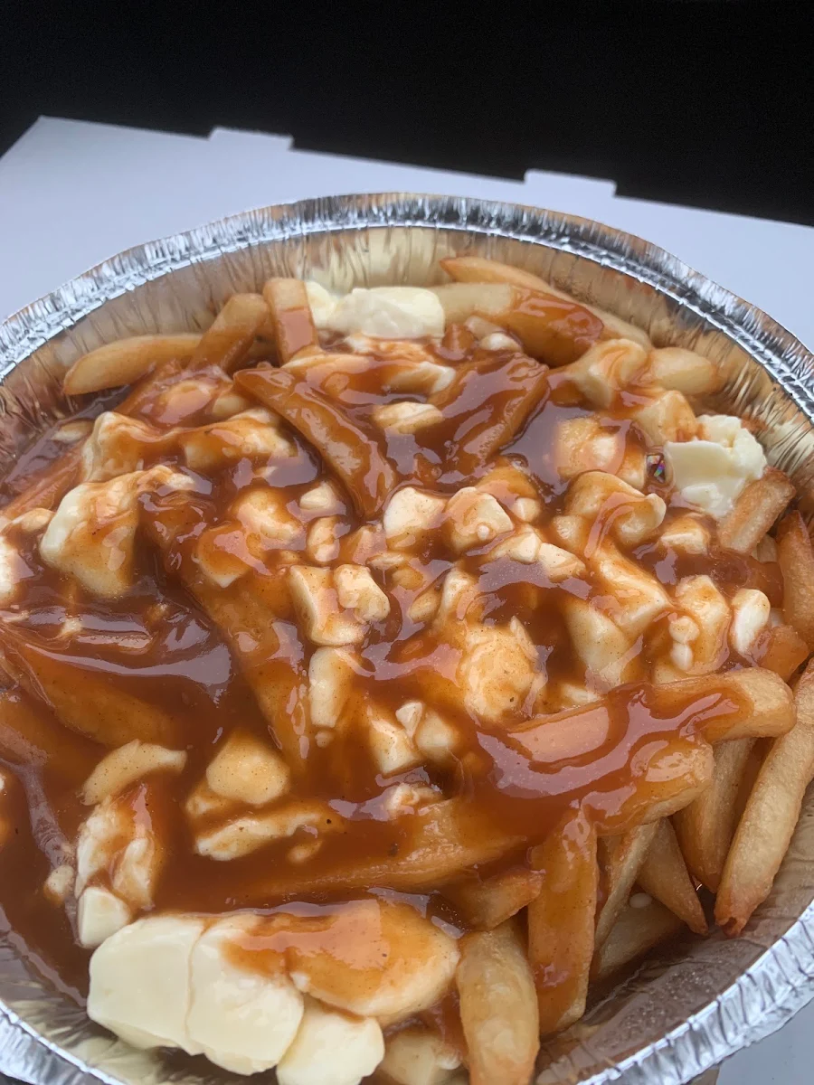 Poutine Régulière Regular Poutine