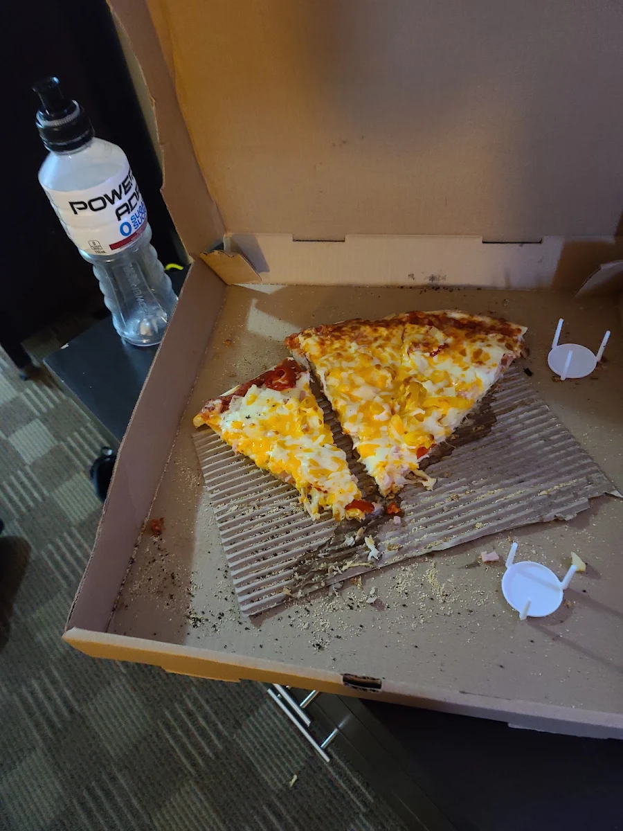 Hawaiian Pizza with Hot Peppers
