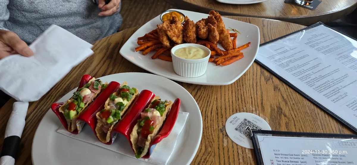 Chicken Tender Platter & Tuna Wonton