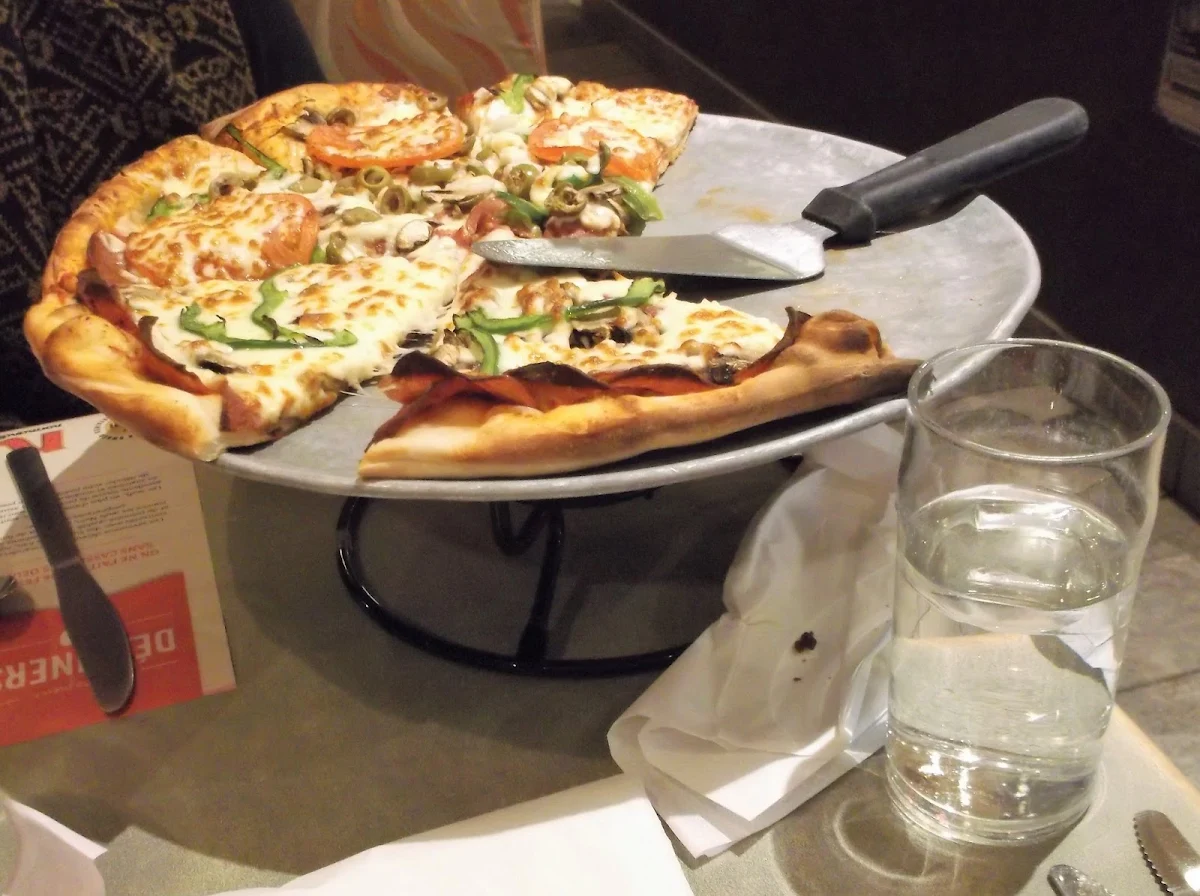 Pizza Garnie All Dressed Pizza