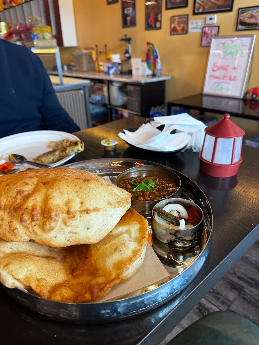 Channa Bhatura Paharganj Vale