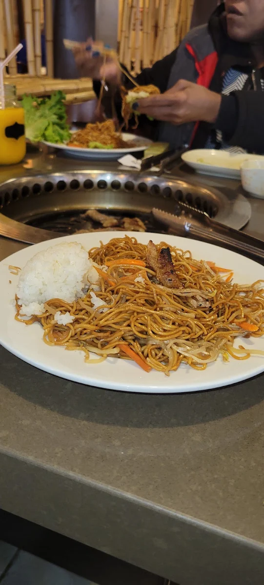 Chow Mein Noodles with Beef and Lamb