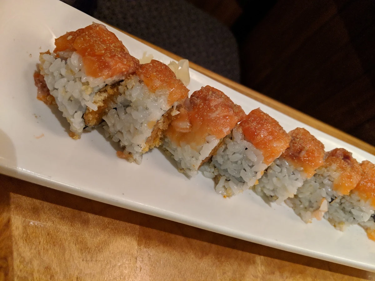 Spicy Crispy Tuna Salmon Roll