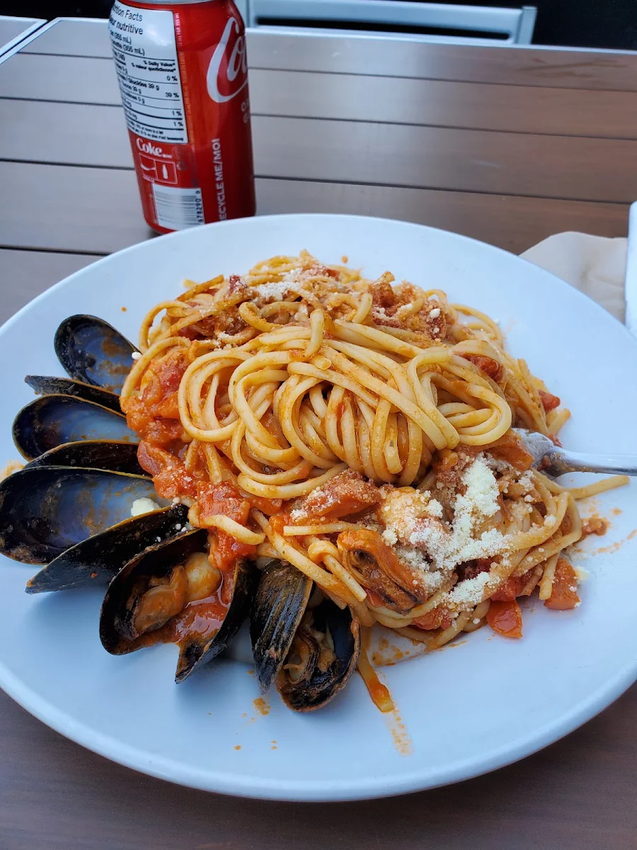 Seafood Linguine in Rose Sauce