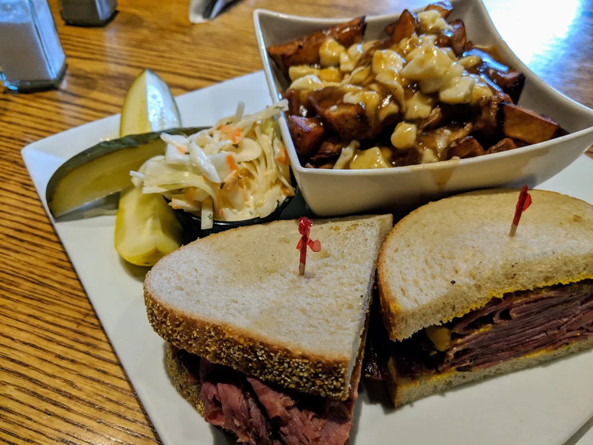 Smoke Meat Sandwich
