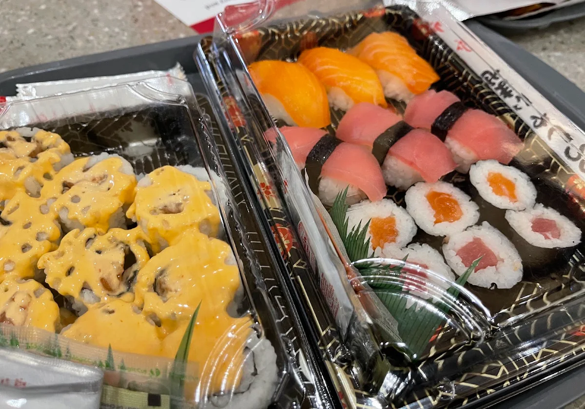 Spicy Salmon Roll