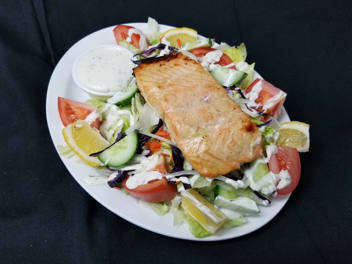 Salade Du Chef Avec Filet de Saumon Mariné