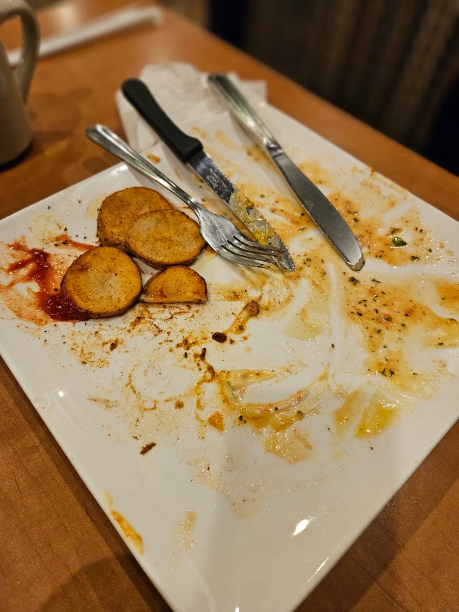 Italiano Eggs Benedict