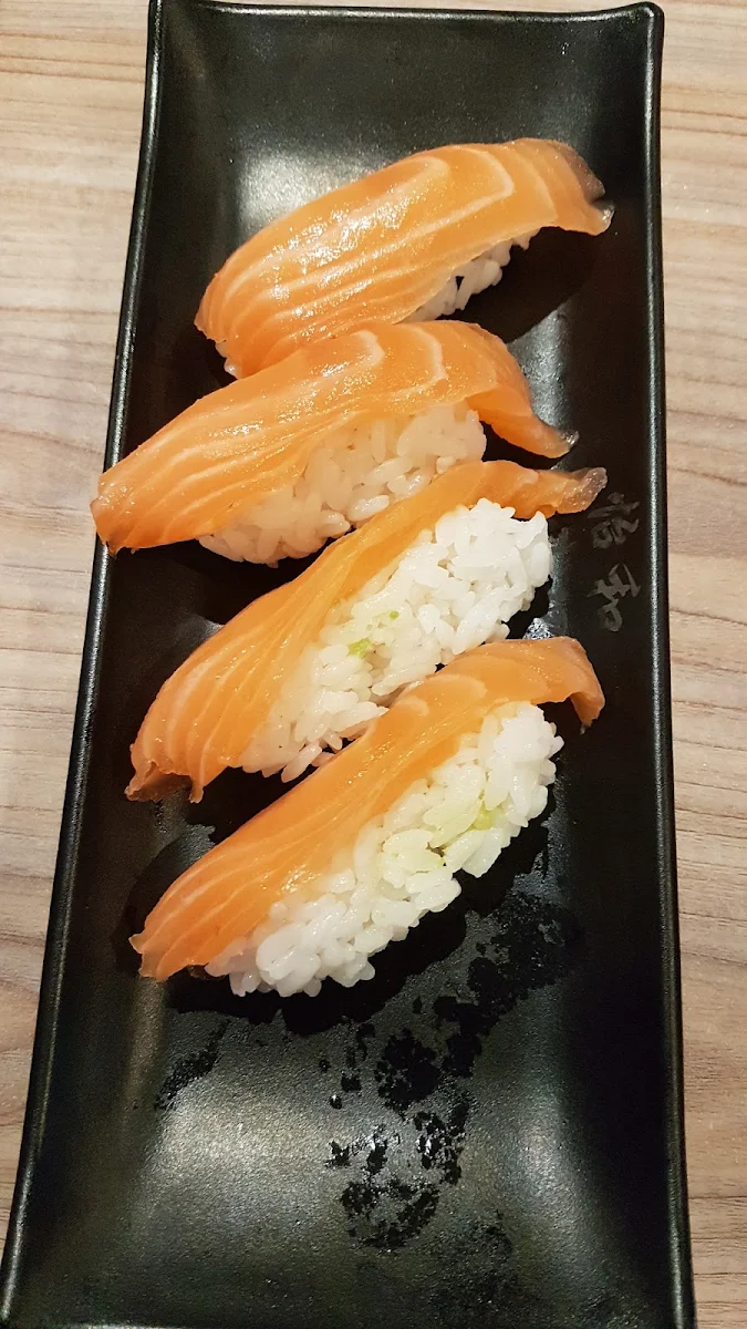 Salmon Sushi