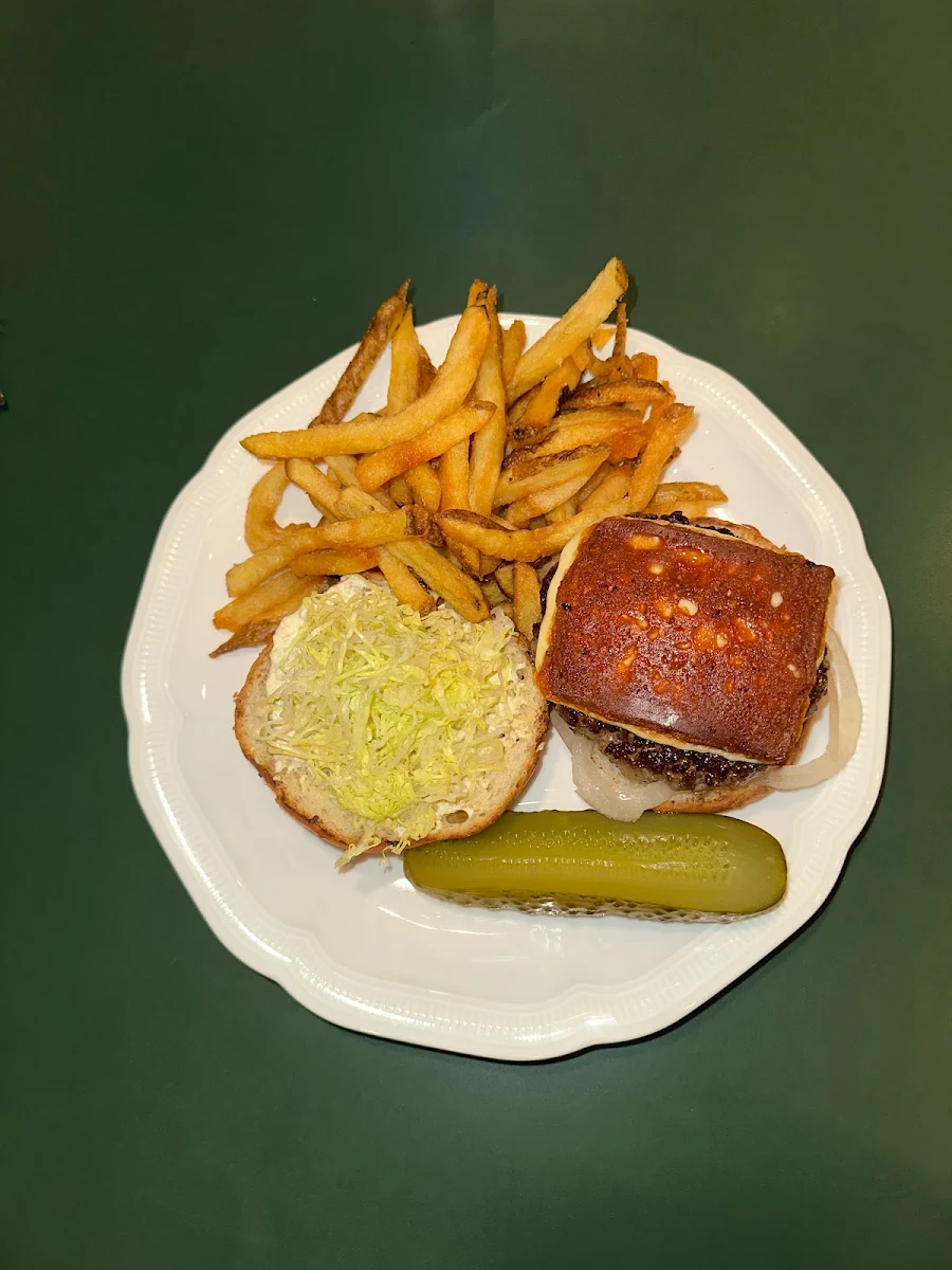 Aloette Burger & Fries or Salad