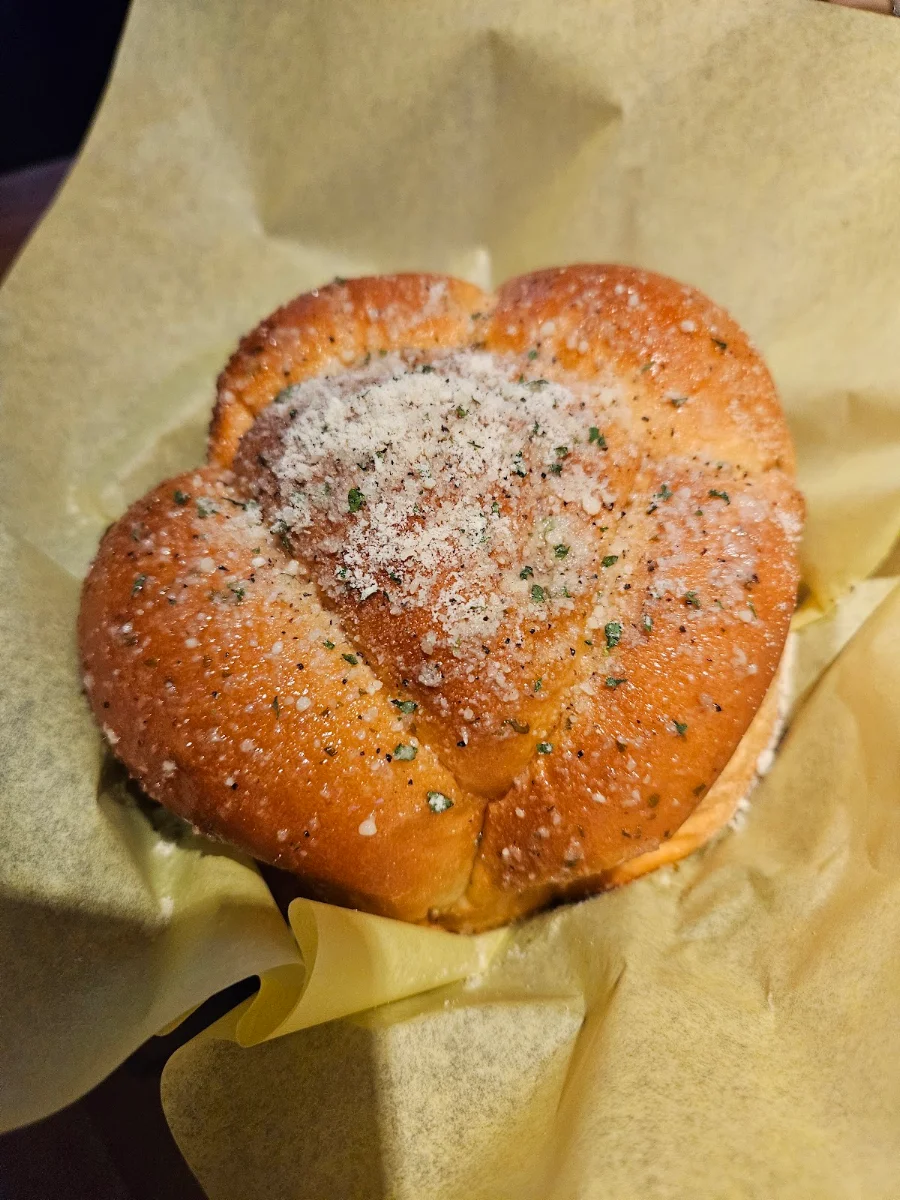 Pan Garlic Bread with Cheese
