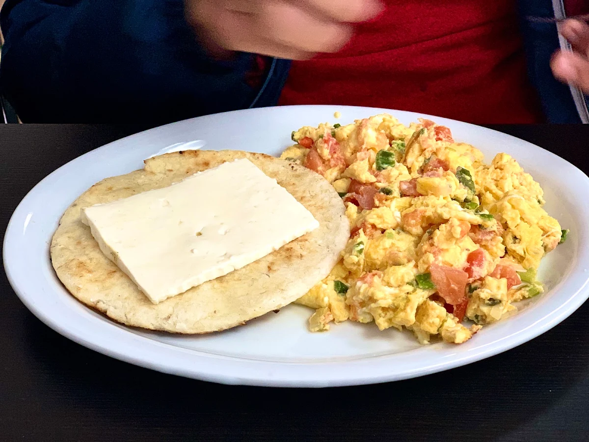 Perico Eggs and Arepa