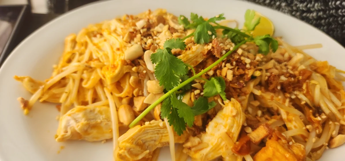 Beef and Chicken Pad Thai