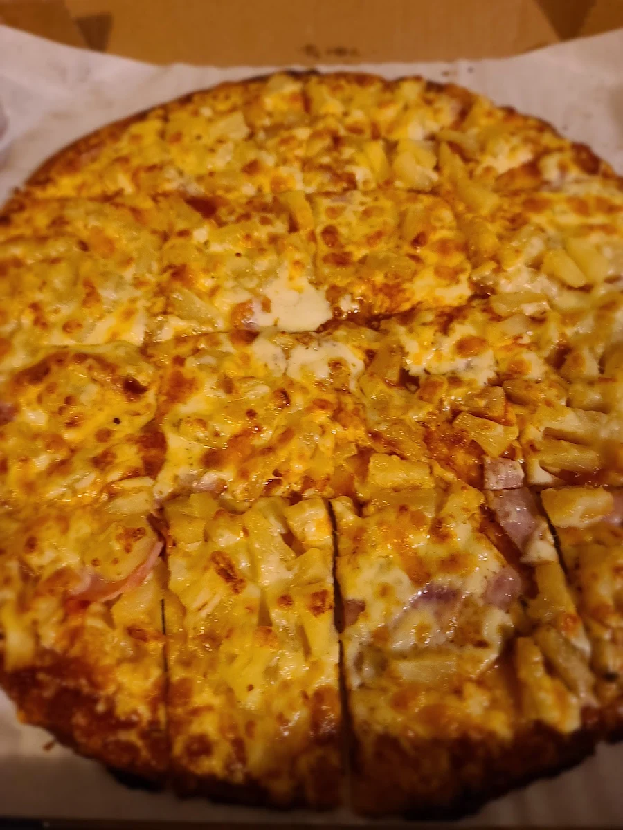 Ham and Pineapple Thin Crust