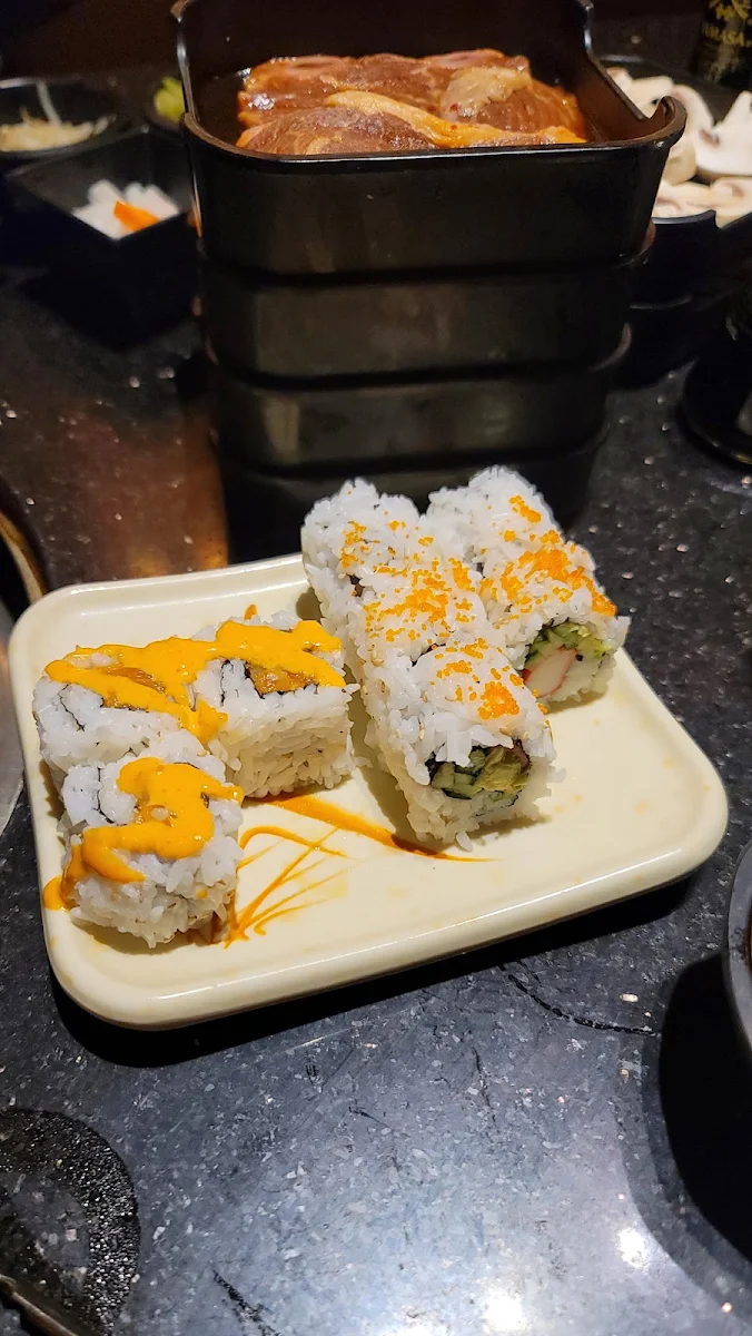 California Roll Spicy Salmon