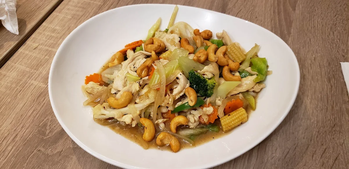 CH5 Cashew Chicken