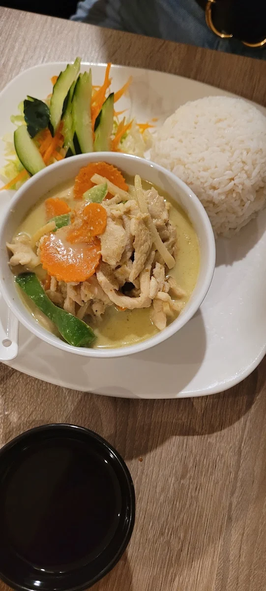Yellow Chicken Curry