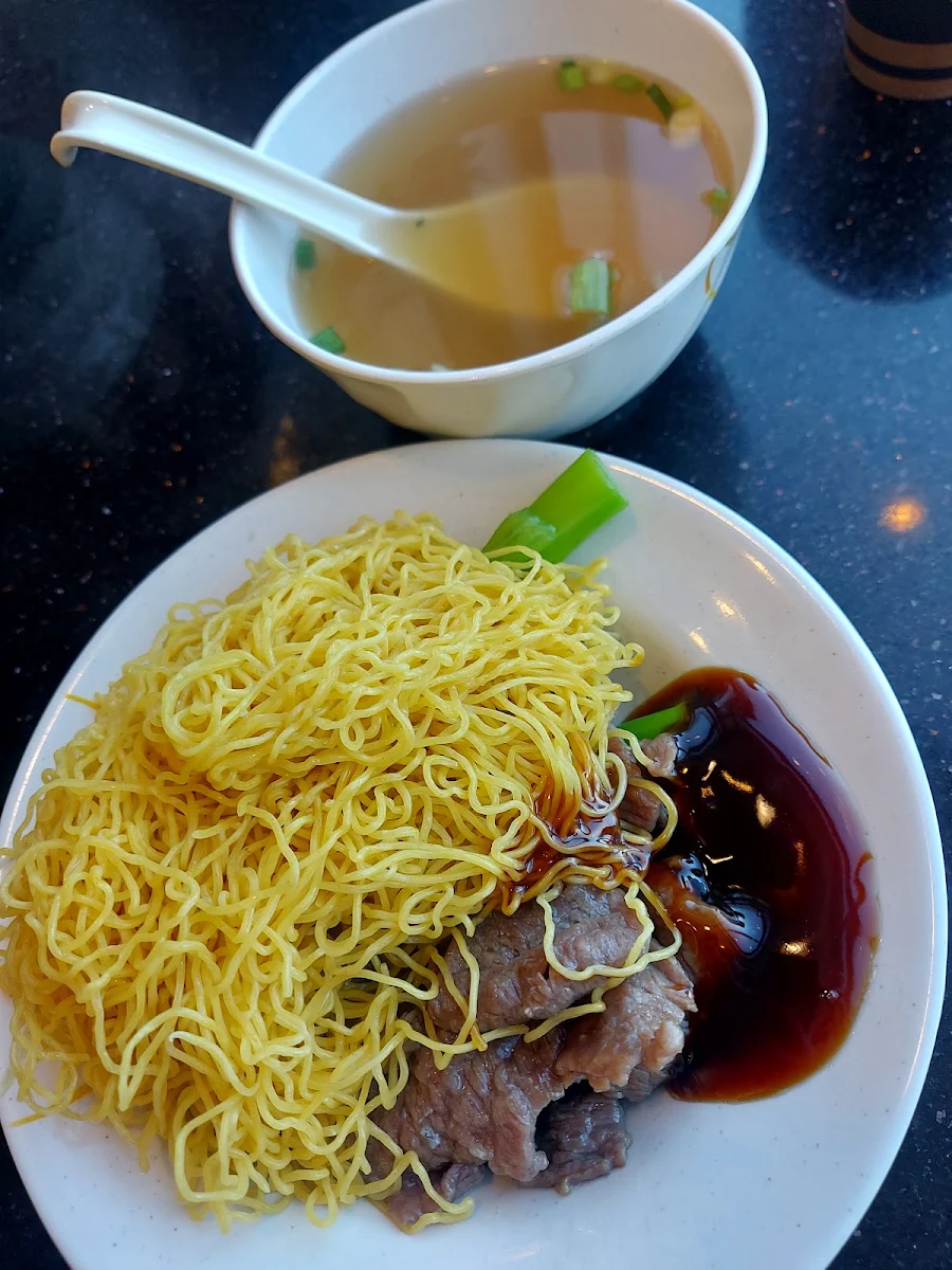 Lo Mein Sliced Beef Noodles