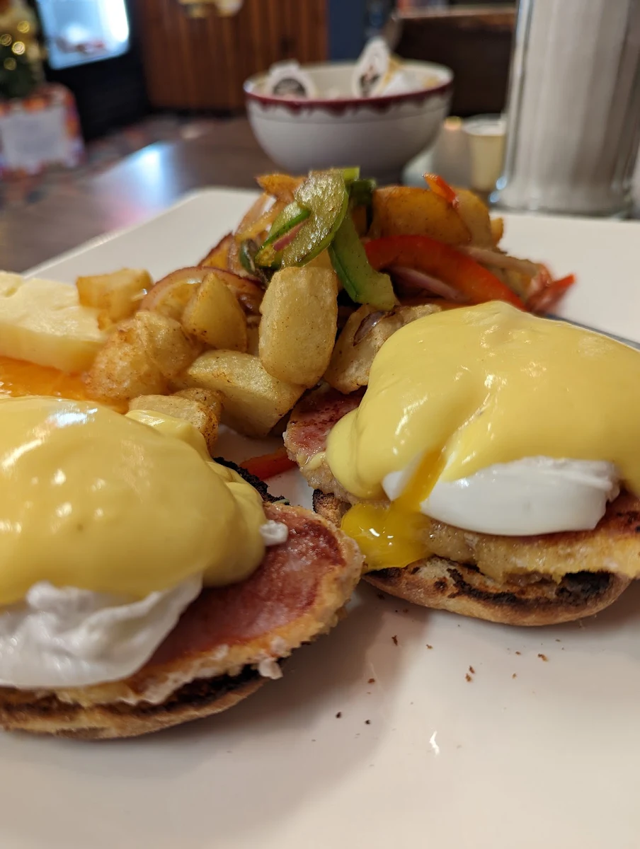 Classic Eggs Benedict