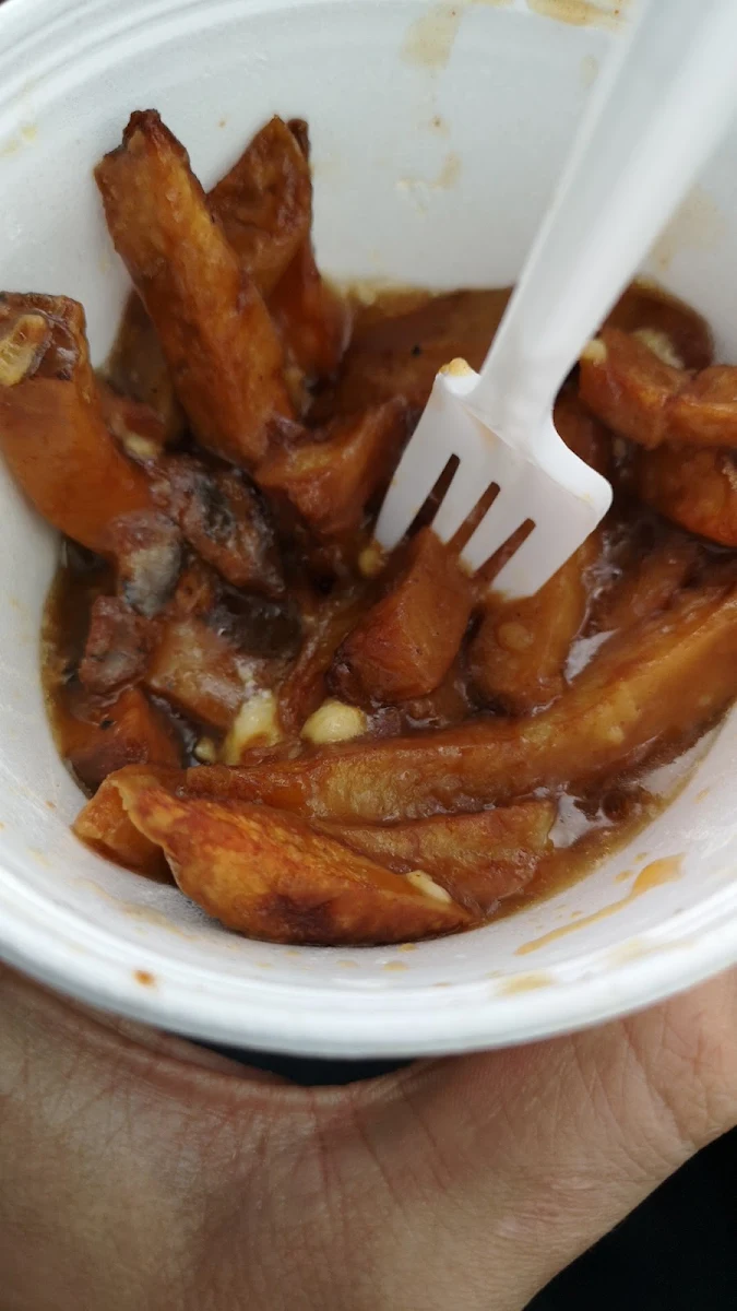 Poutine, Casse-Croute Chez Claudette