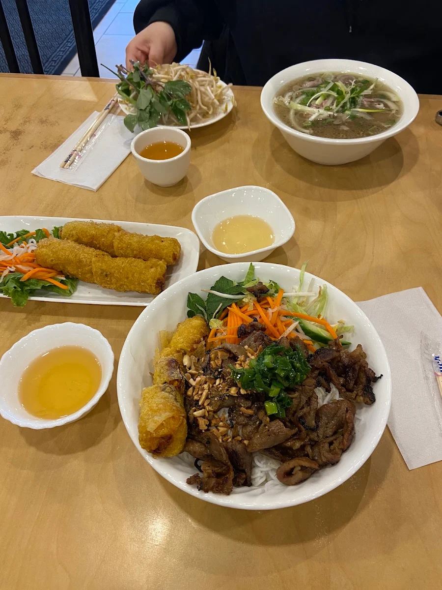 Bun Thit Nurong