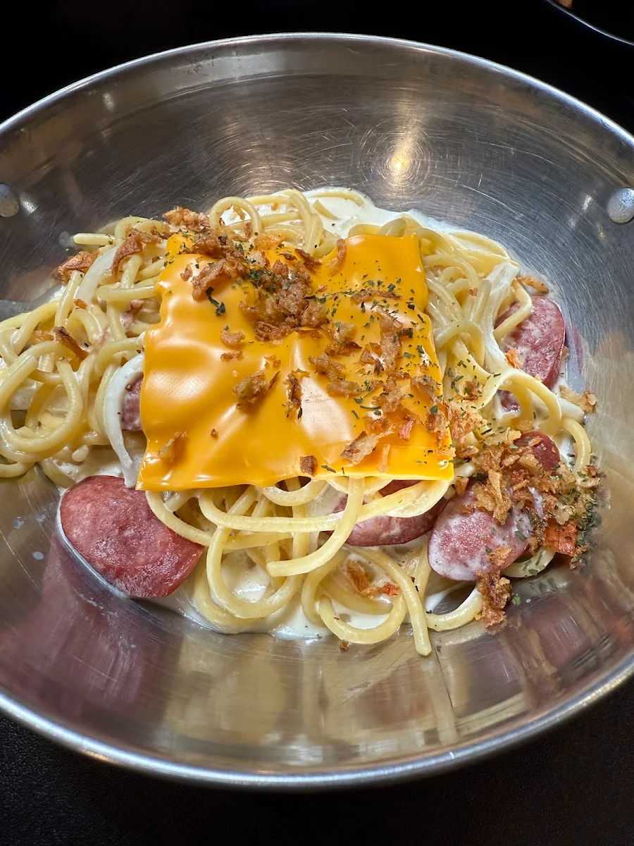 Cream Pasta with Mozzarella Cheese