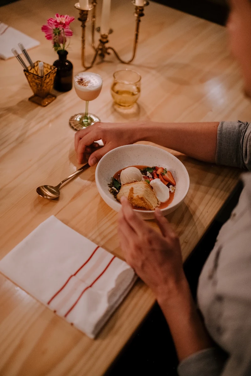 Highlights, Anemone Dining