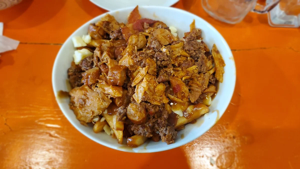 Carnivore Poutine