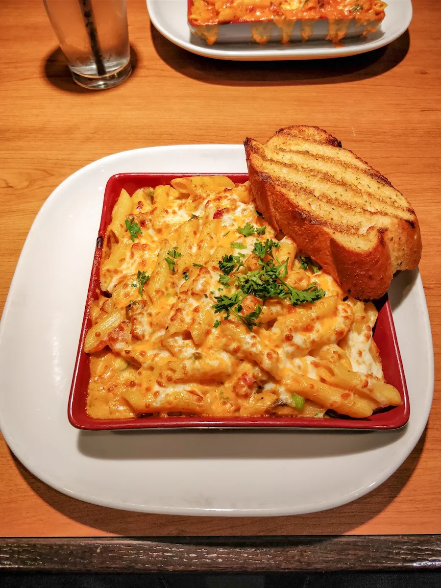 Baked Seven-Cheese Ravioli Jambalaya Fettuccini